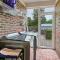 3BR Brick Cottage-Mins to USC - West Columbia