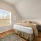 Bright and Stylish Home - Great Central Location!