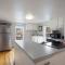 Pine Street Loft - Just steps from Old Town Square!