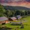 Bothy Cabin -Log cabin in wales - with hot tub - Newtown