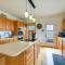 Dock and Kayaks Lakefront Roanoke Rapids Home - 罗阿诺克拉皮兹