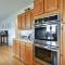 Dock and Kayaks Lakefront Roanoke Rapids Home - 罗阿诺克拉皮兹