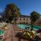 Landvilla mit Pool und Garten - die perfekte Kulisse für Feierlichkeiten oder Versammlungen