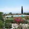 Appartement in Moniga Del Garda mit Grill, Garten und gemeinsamem Pool und Seeblick