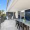 The Sunshine Villa ~ 2 Min walk to Village & Beach