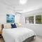 The Sunshine Villa ~ 2 Min walk to Village & Beach