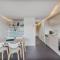 Apartment nestled between Lake Burley Griffin, city and ANU