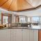 Takapuna Beachfront w Stunning Views - Auckland