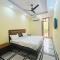 Roomshala 168 Starlight Suites - Near Shalimar Bagh Metro - New Delhi