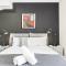 Convenient 4BR with Private Pool close to Airport