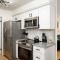Emerald Retreat - Central & Stylish - 2 BR/2 BA
