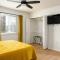 Emerald Retreat - Central & Stylish - 2 BR/2 BA
