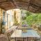 Bastide Saint Esprit in the Provencal hinterland - 德拉吉尼昂