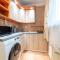 Comfort 28 -- 2-Room Stay Near Park, Netflix & Parking