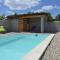 Chic Holiday Home in Pradons with Swimming Pool - Pradons