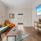 3BR City Chic Modern Apt - Central Location