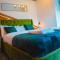 Perfect Stays in Mutely for Couples - Plymouth