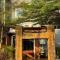 You Empire Hostel & Bar