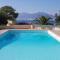 Azura Prugna - Maison avec piscine partagée