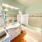 Guadeloupe- Saint-François- Résidence Anse des Rochers - Appartement quart de villa étage - vue mer- 4 personnes - Lit bébé sur demande - Citerne et wifi privés -Animaux ok-Accès plage direct -Apnée bien-être expérience sur demande avec instructeur AIDA -