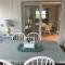Adorable Cape beach house.3 min walk to beach! Renovated