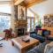 Warm Springs Ski Way Home with Pool, Pickleball, and More! - كيتشوم