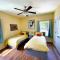 Walk Downtown, Private Parking, Short Drive to Beach & NAS - Pensacola