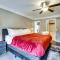 Sterling Heights Getaway with Fire Pit! - Sterling Heights