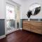 Stylish Home in Bath with Driveway Parking, 10min from City