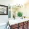 Private Patio-Cubbies Close By-Easy Freeway Access
