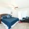 Private Patio-Cubbies Close By-Easy Freeway Access