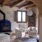 Lolìa Farmhouse with Olive Grove and Hot Tub