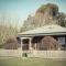 Sanctuary Park Cottages - Healesville