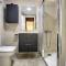 3 bed ground first floor apartment. Close to beach