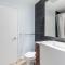 The Snug 1plus1 Suite with Free Parking