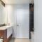 The Snug 1plus1 Suite with Free Parking