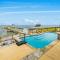 Kemah Bayfront Luxury Resort Getaway with Pool - Kemah