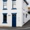 Shipwrights Arms Hotel