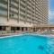 Luxury Ala Moana Resort 25th floor with balcony