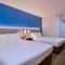 Comfort Inn & Suites Moreno Valley near March Air Reserve Base - مورينو فالي