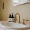 Lake Daylesford Country House