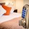 Kings Arms Suites - Luxury Double - Waterfall Shower - Self Check In