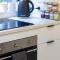 Merivale Gem: 2BR Townhouse Oasis - Christchurch