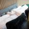 Kings Arms Suites - Luxury Double - Freestanding Bath - Self Check In
