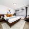 Urban Zen, AirCon, King Bed, 10 min WEM & DT!