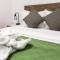 Urban Zen, AirCon, King Bed, 10 min WEM & DT!