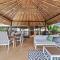 Idyllic Whitsunday Holiday Home with amazing views