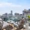 Top-floor Luxury 2br With Stunning Marina View - 迪拜