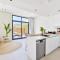 Boho Style 1 Bdr With Huge Terrace Gym Pool - Dubaj