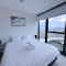 Skyline Serenity Retreat 2 KingbedsApt FreeParking